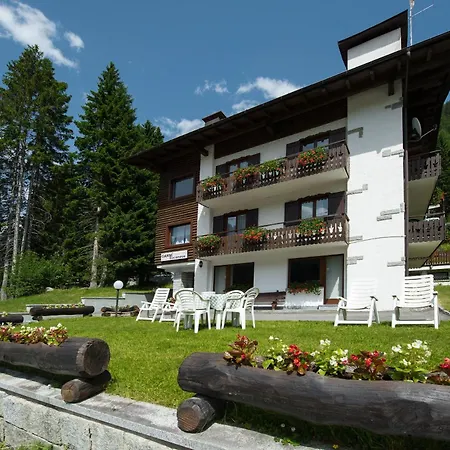 Hotel Garni Bucaneve Madonna di Campiglio