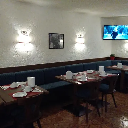 Hotel Bucaneve